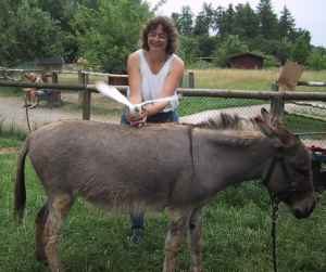 Petra hilft unserer Taube auf Grisella